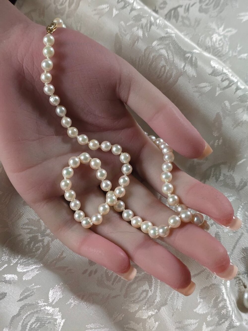 Beautiful Cultured Pearl Necklace